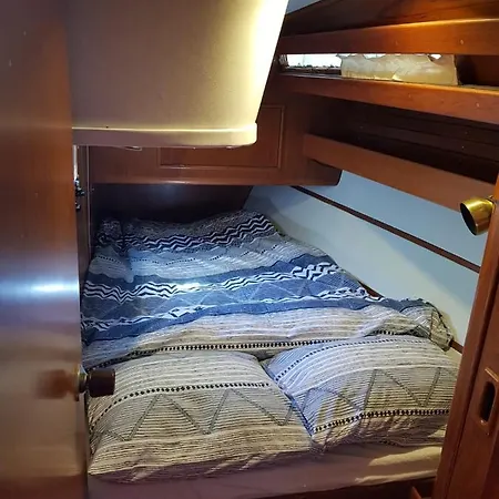 Java Yacht Camping
